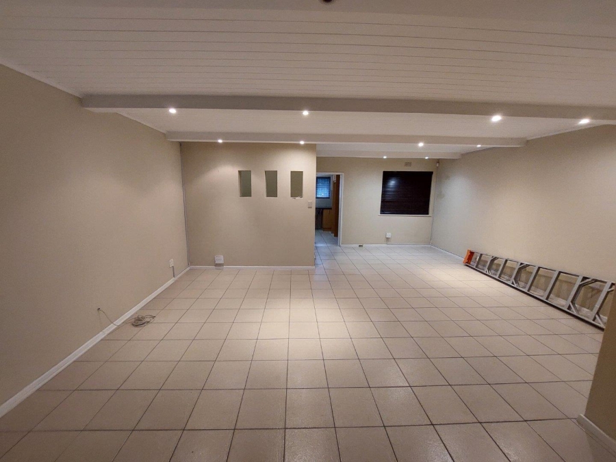 To Let 3 Bedroom Property for Rent in Bracken Heights Western Cape